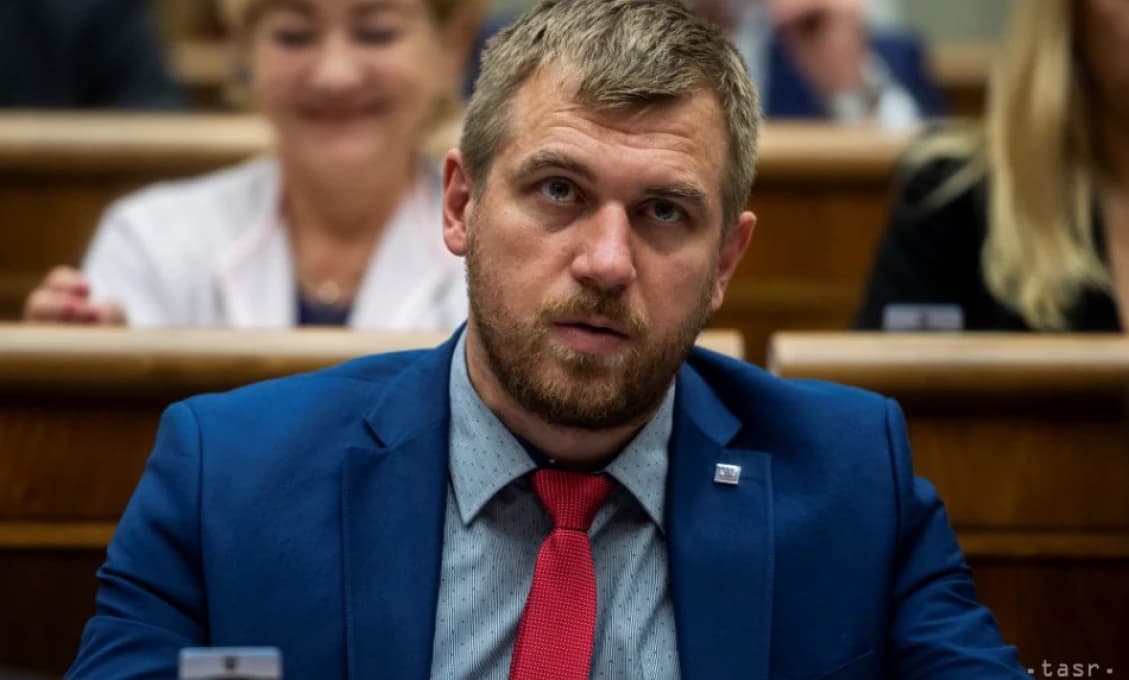 Z problému na tanier. Štát začal predávať mäso eliminovaných medveďov