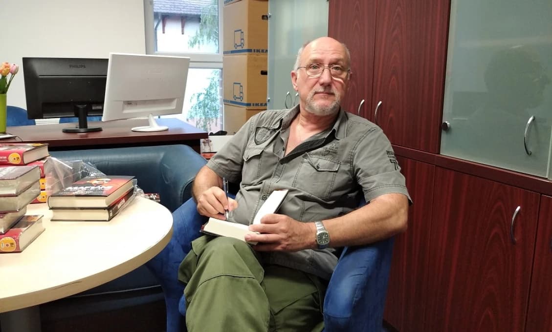 Strachom a demagógiou sa najlepšie ovládajú masy, konštatuje Murín na dresu politikov dnešnej doby