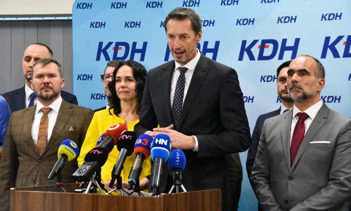 KDH: Stále v strede ničoho. Ani nahá, ani oblečená