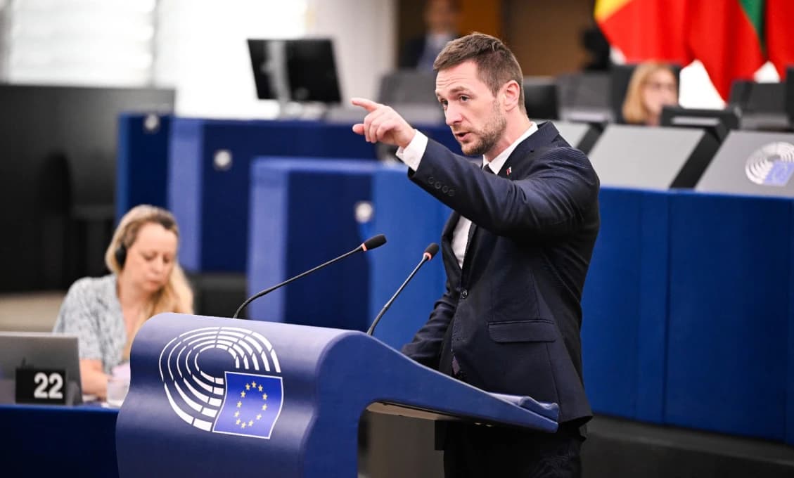 Uhrík: Brusel požadoval ponechať v Ústave SR možnosť pre „spektrum“ pohlaví. Zasekol som to!
