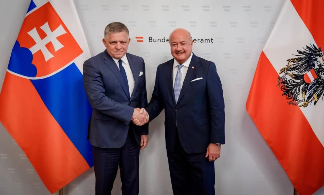 Robert Fico a rakúsky spolkový kancelár Christian Stocker sa stretli vo Viedni