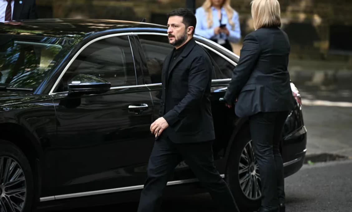 Američania vybuchli od smiechu! Zelenskyj mal na sebe oblek