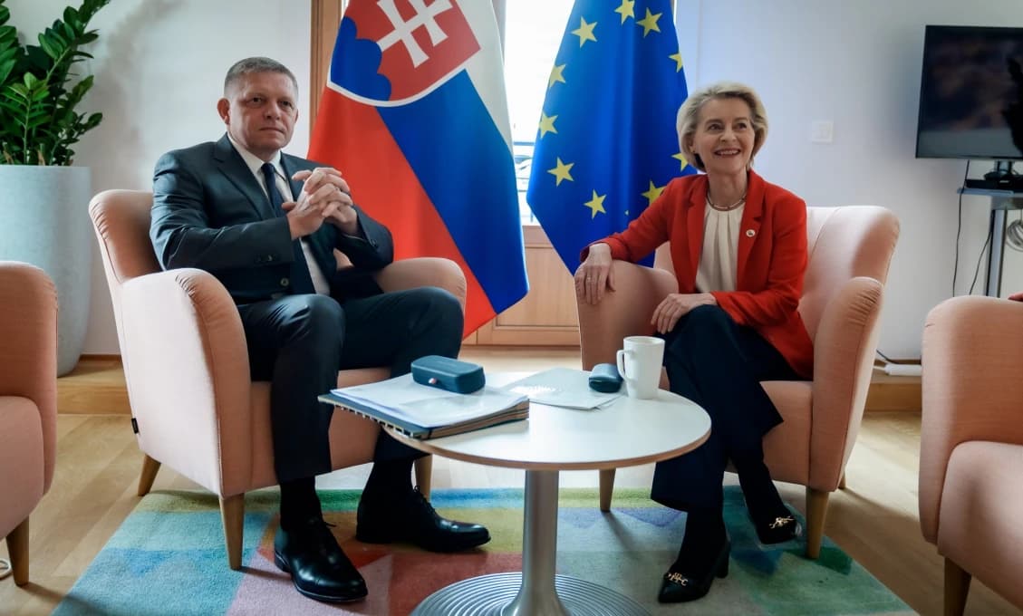 Hlas ľudu: Miško, kukni, aký je premiér osamotený. A, ľaľa, veď je to Uršuľa!