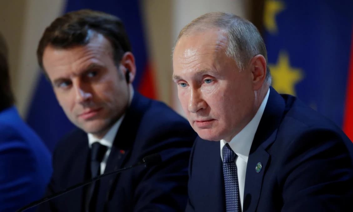 Kremeľ odkazuje: O rozhovor s Putinom požiadal Macron osobne