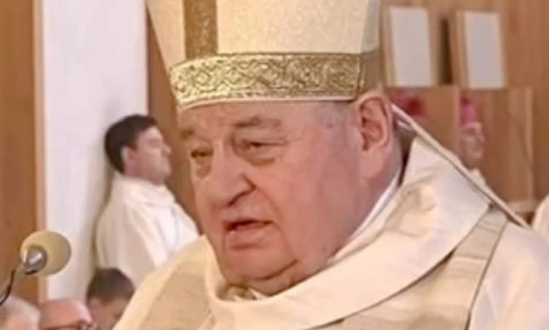 „Odpustite nám.“ Kardinál Duka sa ospravedlnil Slovákom za Čechov