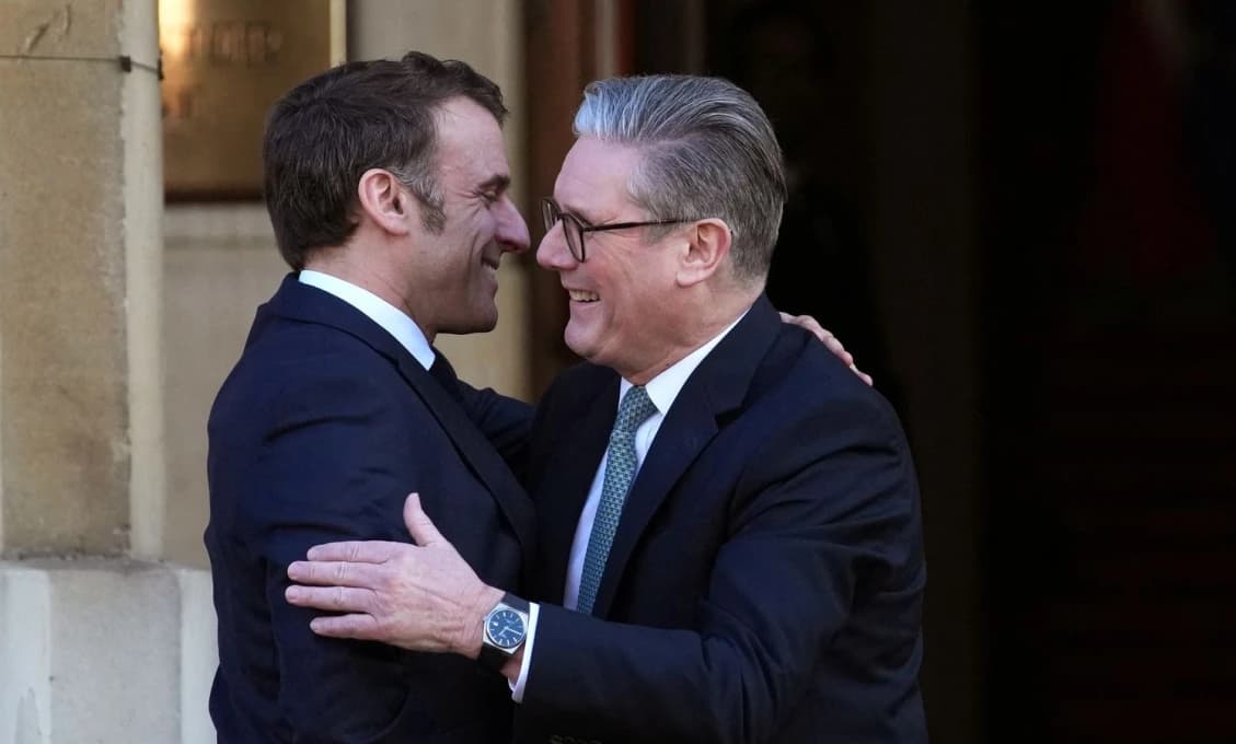 Francúzsko a Spojené kráľovstvo musia stáť na čele ochrany Európy, tvrdí Macron