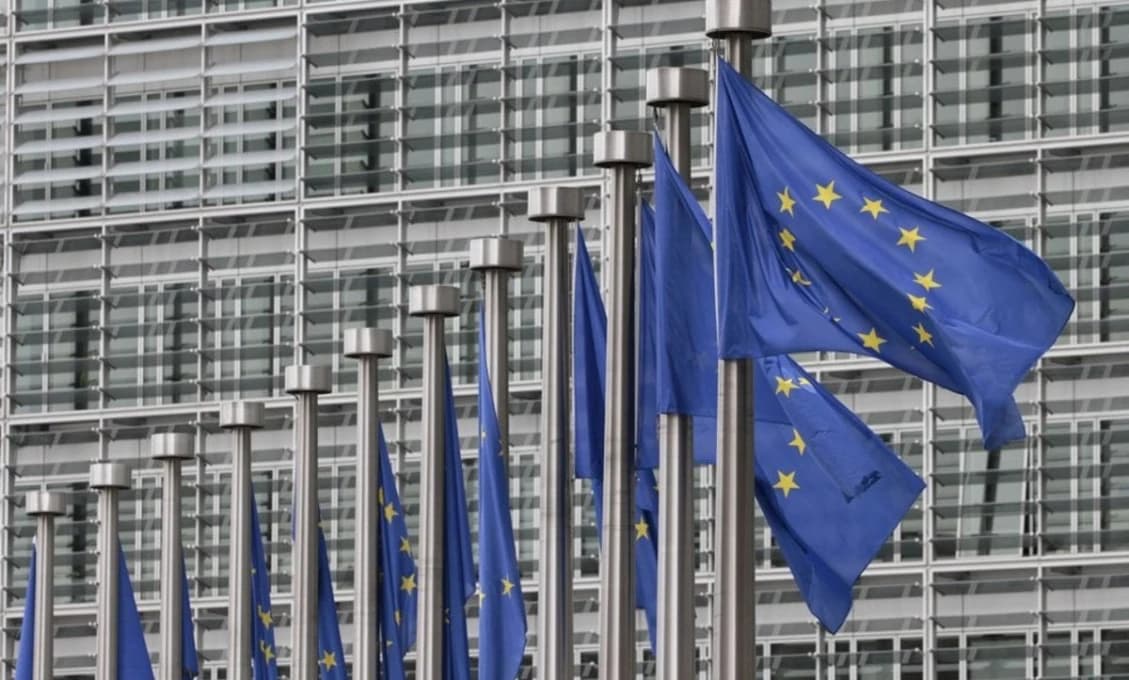 Brusel chce viazať eurofondy na dodržiavanie zásad právneho štátu