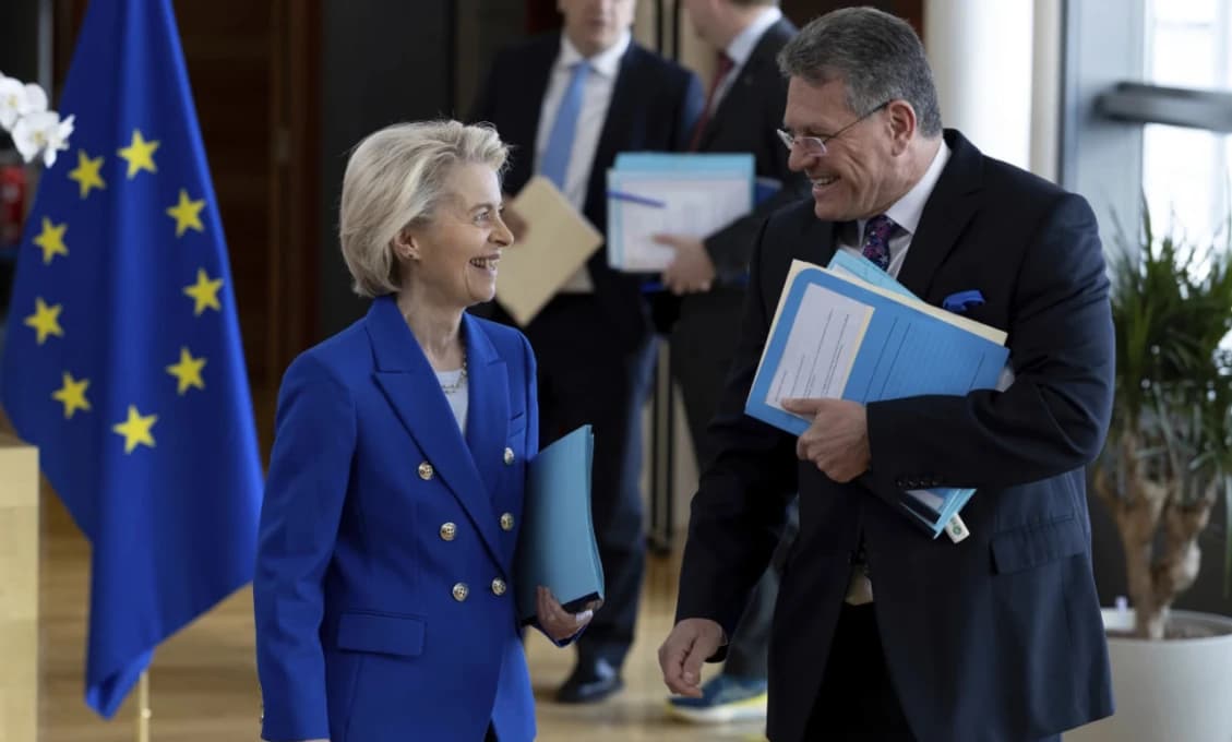 EÚ odkladá odvetné clá! Stále verí, že sa s Trumpom dohodne