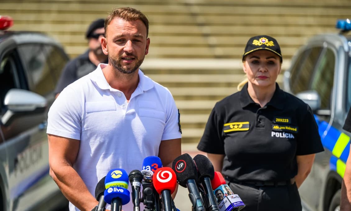NAŽIVO: TK ministra vnútra M. Šutaja Eštoka a prezidentky PZ Jany Maškarovej