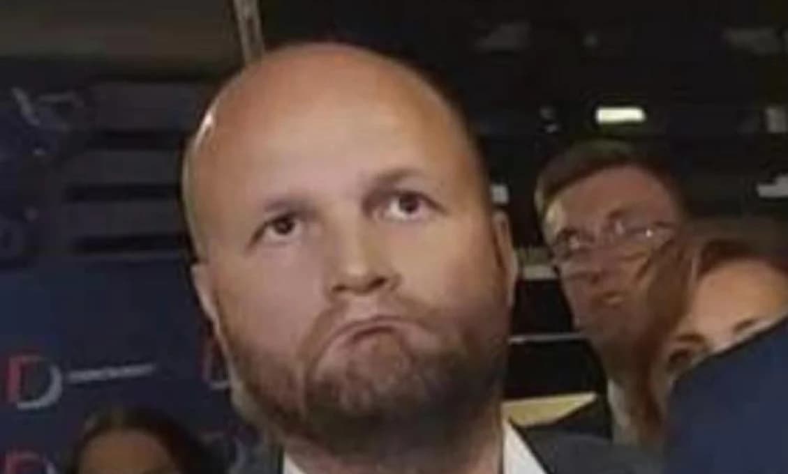 Hlas ľudu: Jarino, ne*er ľudí!