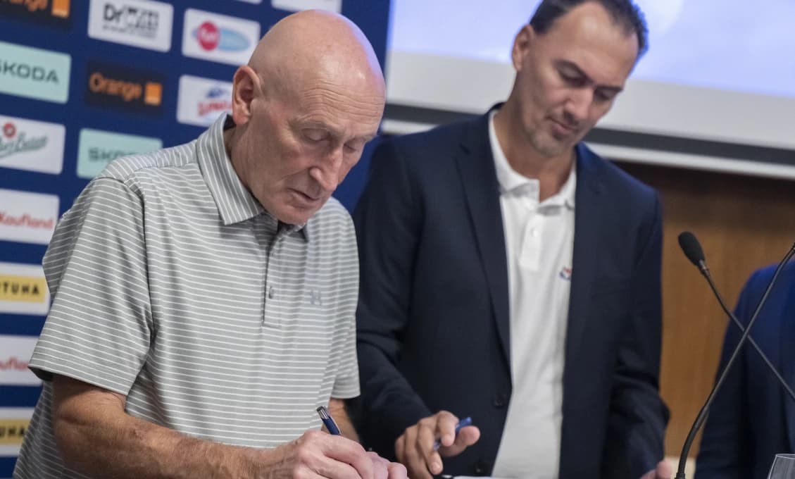 Hokejová reprezentácia má nového trénera. Obľúbený Kanaďan definitívne končí!