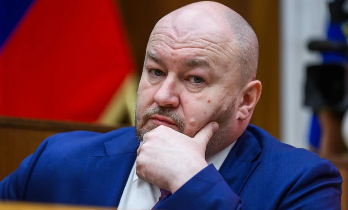 Voľné miesto po Huliakovi stráži záhadný pes – ale kto mu otvára dvere?