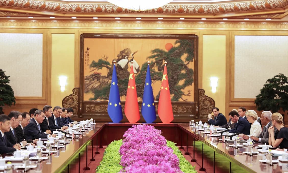Summit EÚ a Číny v Pekingu: Ukrajina, obchod a klimatická kríza