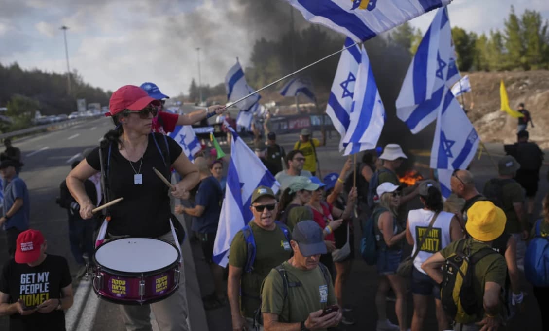 JE TO TU! Izrael začína násilné vysídlenie Palestínčanov, Izraelci štrajkujú