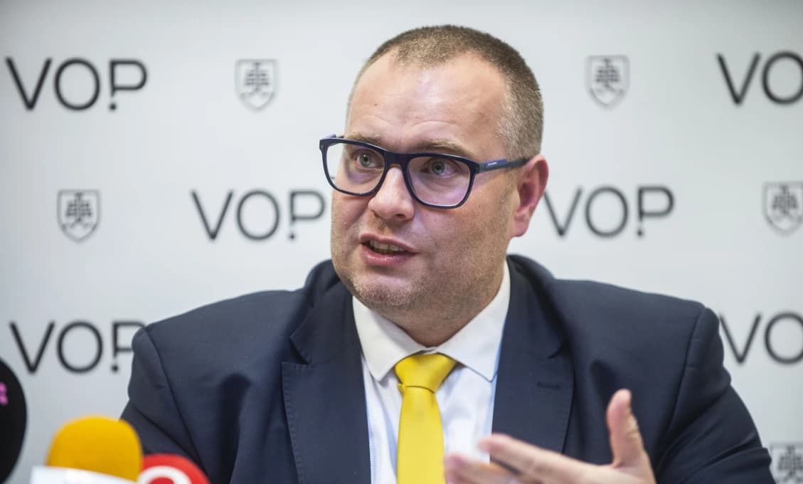 Verejný ochranca práv vs. Úrad vlády: Ombudsman v službách opozície?