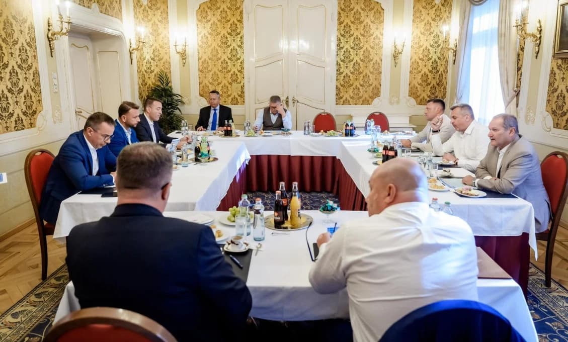 Vláda v stredu povýši exministra Keketiho i odškodní postihnutých smršťami