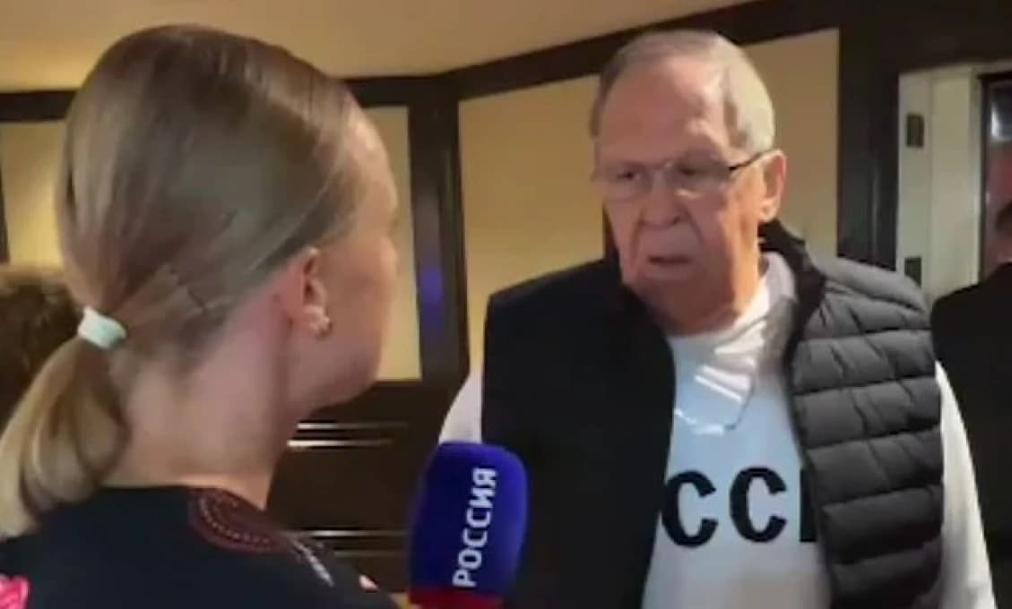 CCCP sa vracia do módy: Lavrovov sveter má závratnú cenovku!