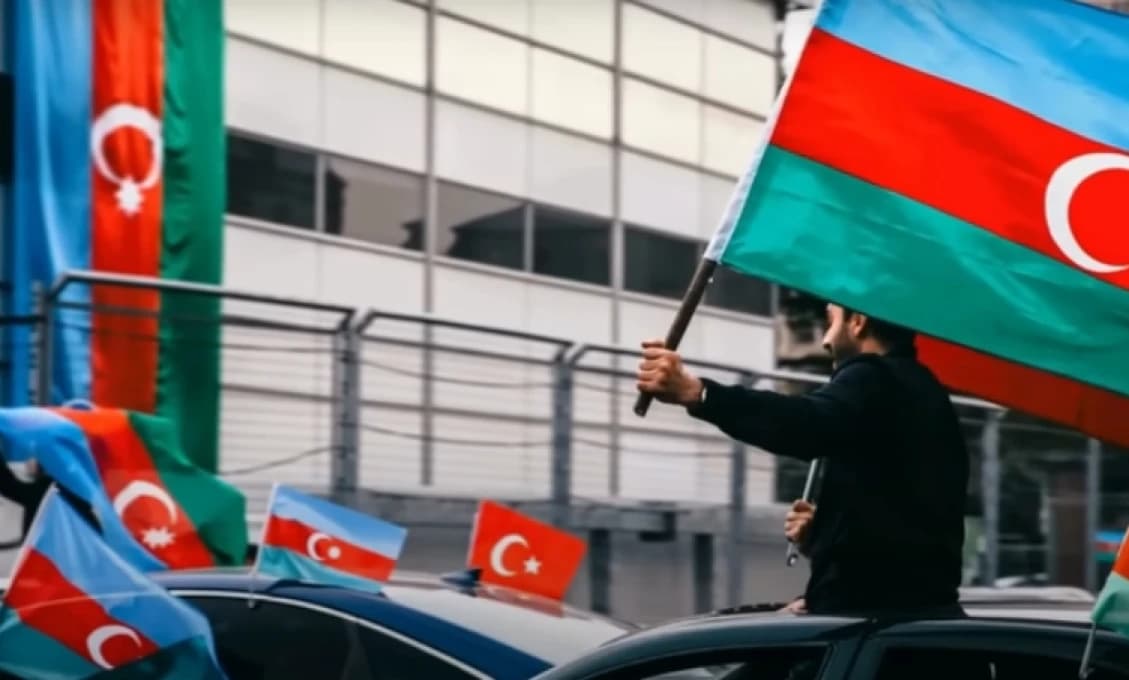 Azerbajdžan sa pripravuje na vojnu