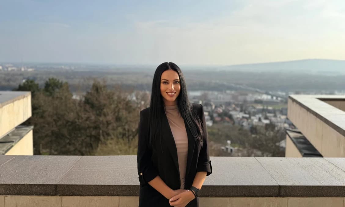 Jányová o neschopnosti Valla: Obľúbenca progresívcov zachránila vláda!