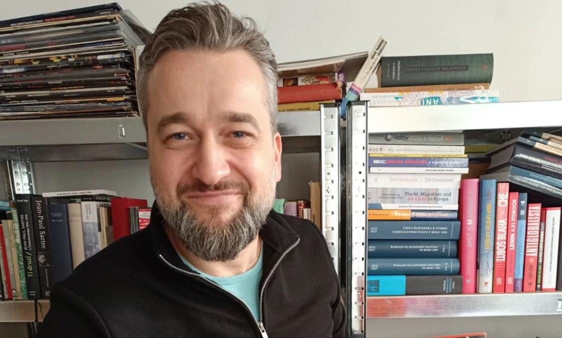 SAV je fraška! Ľuboš Blaha zasvätene pripomína kšefty i obete jej šikany