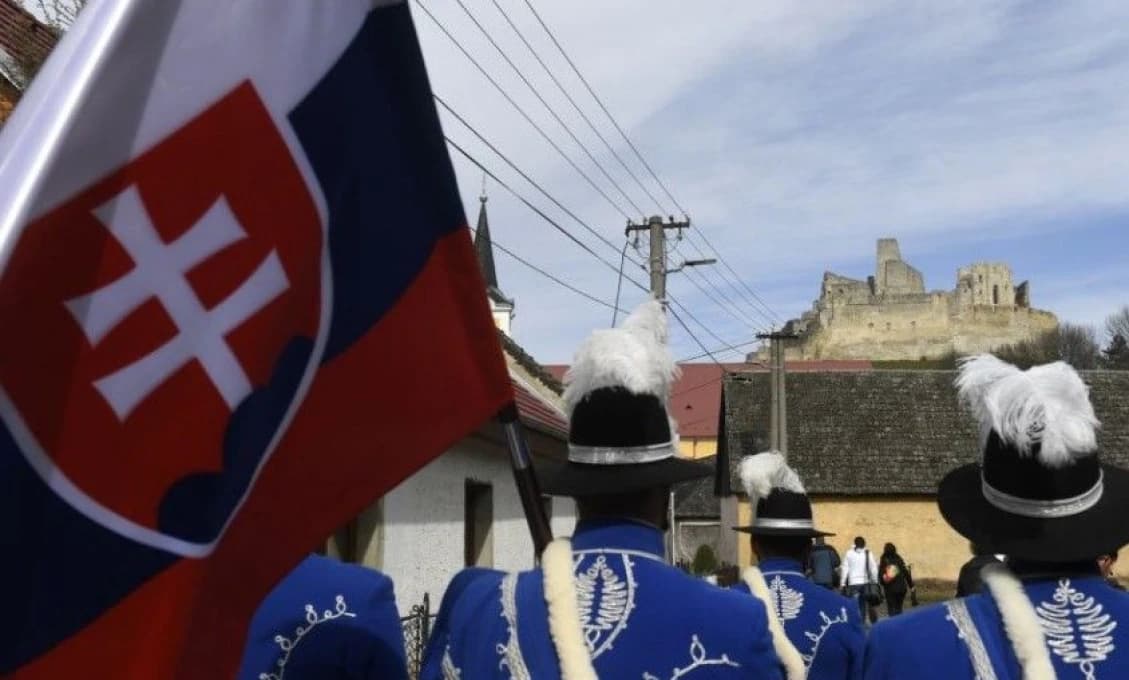 Slovensko chudne! Počet obyvateľov klesol, detí sa rodí stále menej