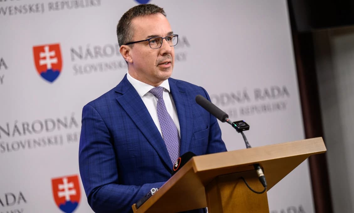 Opozícia opäť pohorela. Historická krádež dôchodkov sa nekoná!