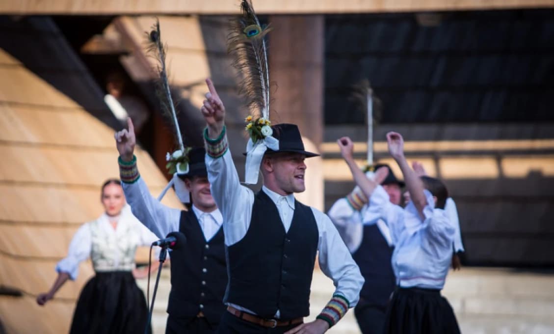 Folklórny súbor Urpín odmietol vystúpiť na oslave SNP. Europoslanec reaguje