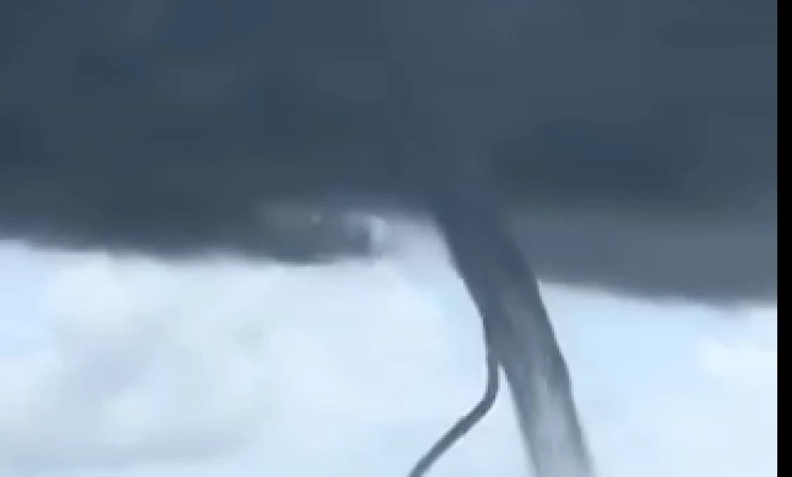 Šok na hraniciach! Tornádo preletelo medzi Českom a Slovenskom (VIDEO)