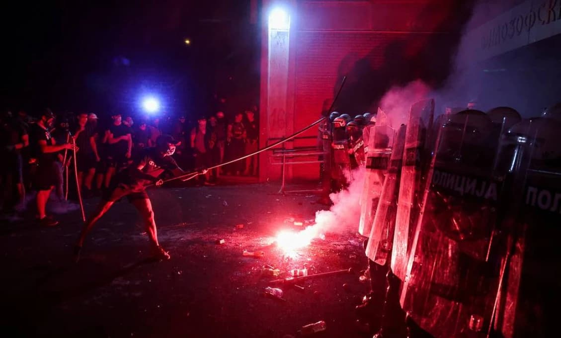 Ruská spravodajská služba varuje! EÚ plánuje „SRBSKÝ MAJDAN“