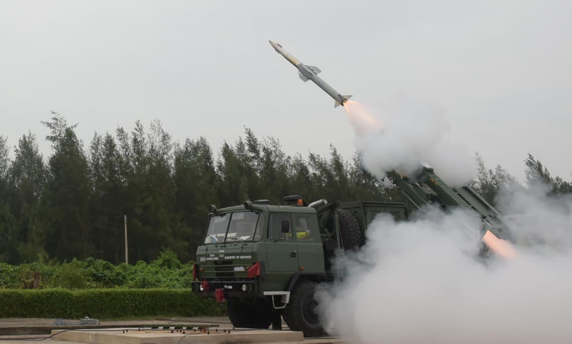 India testuje raketový systém „rýchlej reakcie“ protivzdušnej obrany (VIDEO)