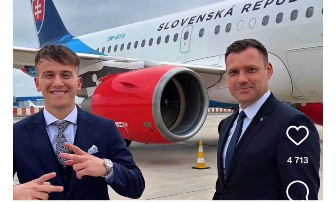 Progresívci ZÚRIA! Ich obľúbený influencer nastúpil do vládneho špeciálu s Tarabom (VIDEO)