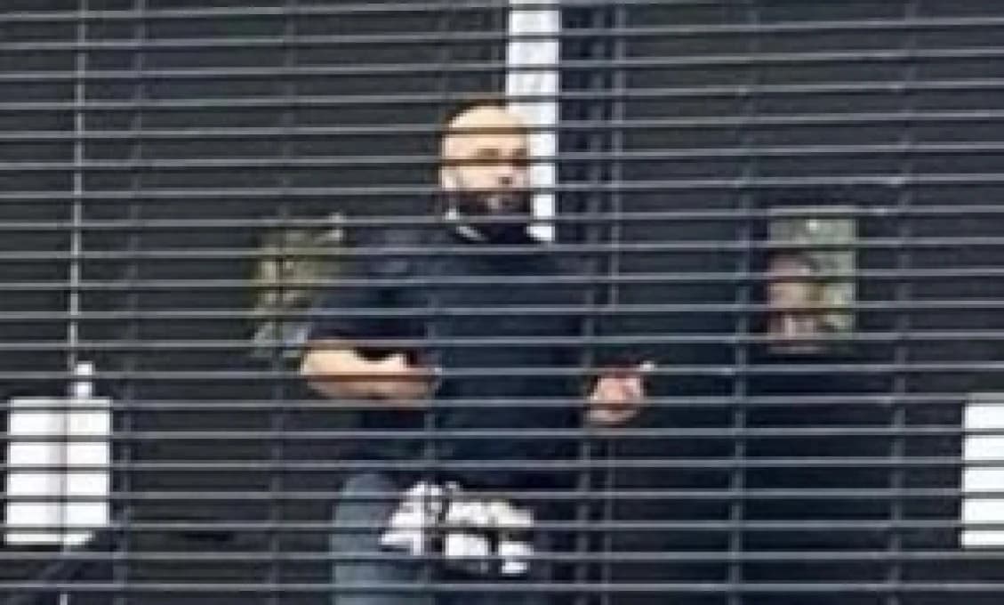 Krvavý deň zmierenia: Páchateľ zaútočil pred synagógou, polícia strieľala!