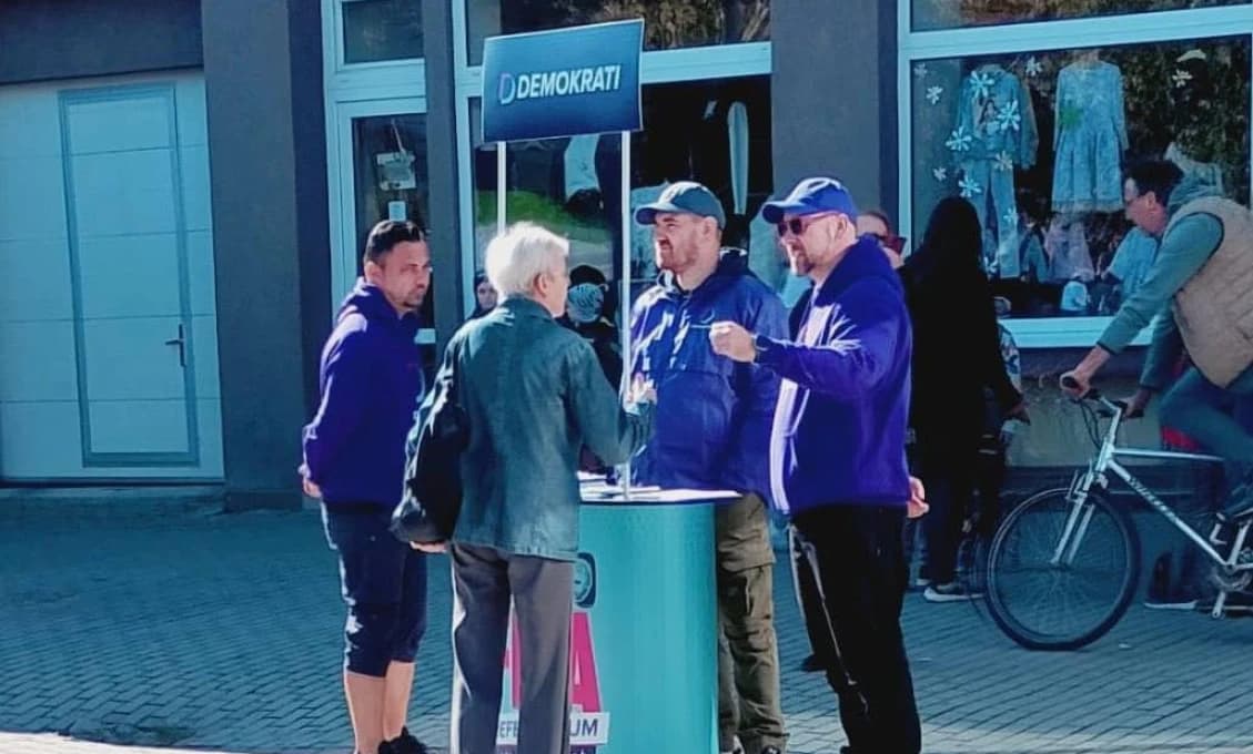 NAĎOVI DEMOKRATI NA HULVÁTA KLAMÚ! Rieši ich už polícia