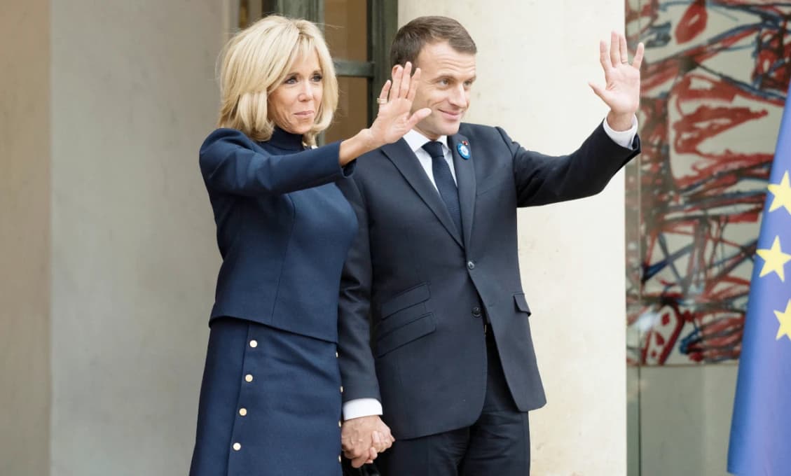 Britské The Times: Macron sa stal "chromou kačicou", je čas, aby odstúpil
