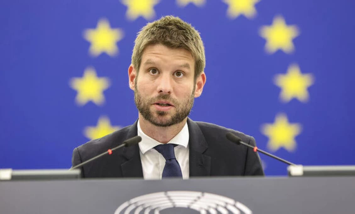 ŠIMEČKA SA ZBLÁZNIL! Obhajovať zelené dane Bruselu je ŠKANDÁL
