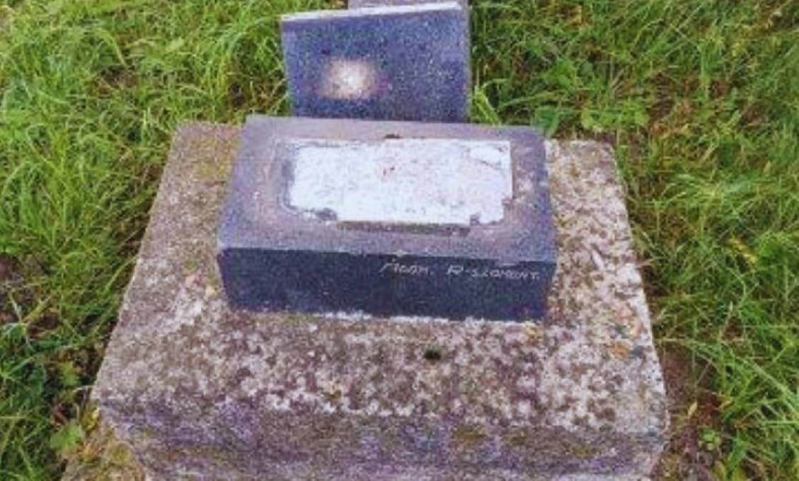Bezohľadný čin! Neznámy páchateľ vyčíňal na cintoríne, poškodené desiatky hrobov!