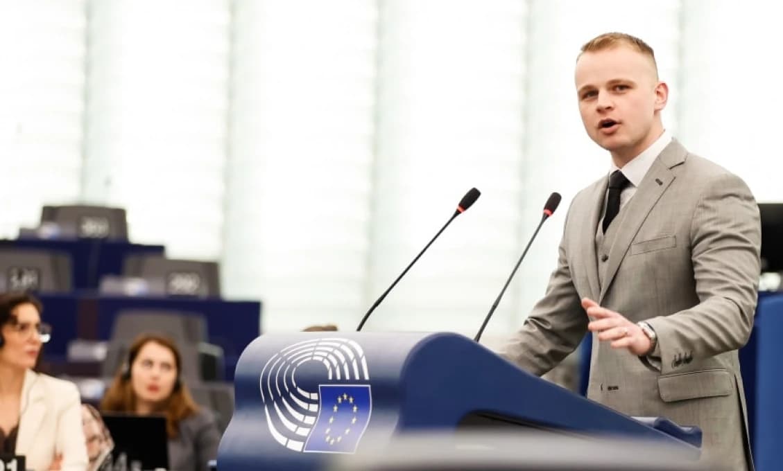 Mazurek varuje pred ďalším nezmyslom: TOTO vám bude hroziť za kritiku politikov!