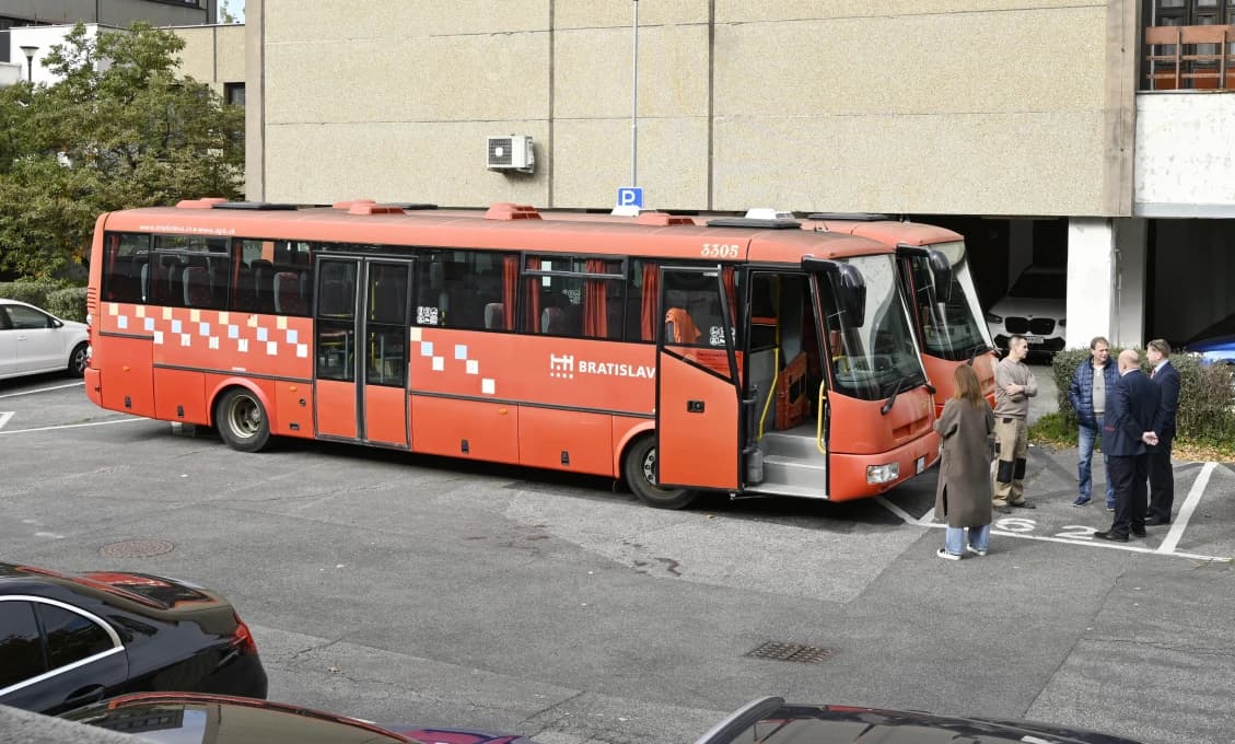 Ružinov daruje ukrajinskému Chersonu autobusy s humanitárnou pomocou
