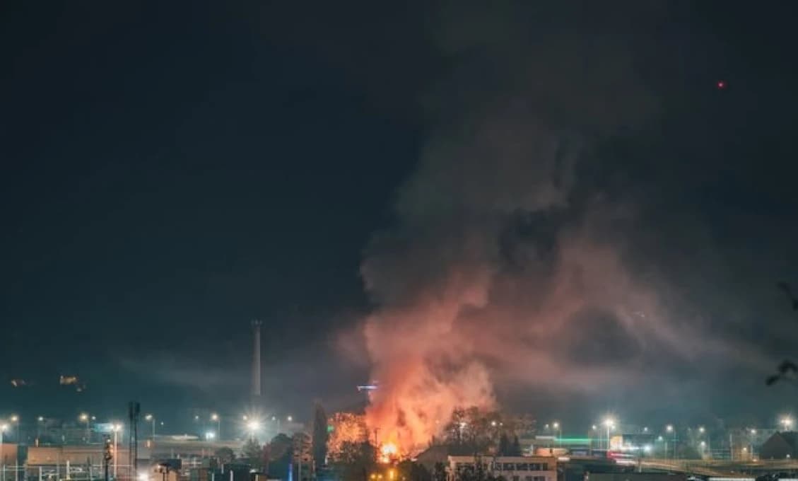 VIDEO Obrovský požiar v Žiline! Mesto vyhlásilo mimoriadnu situáciu