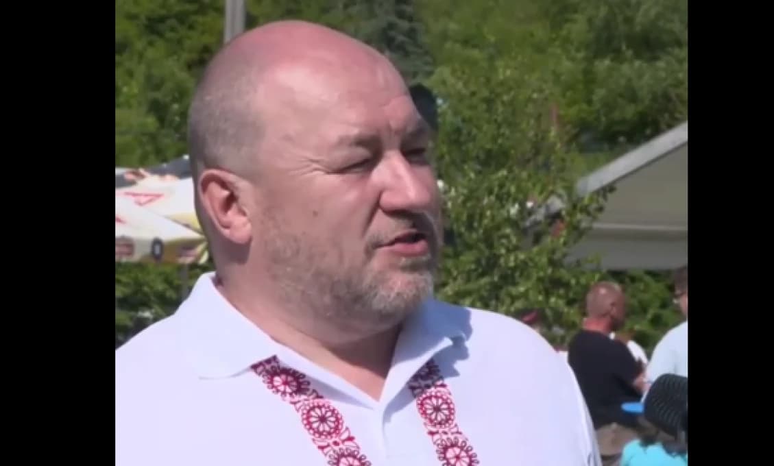 Zatiaľ čo sa Slovensko smeje na trapase, v TIPOS-e sa ticho rozdávajú stoličky