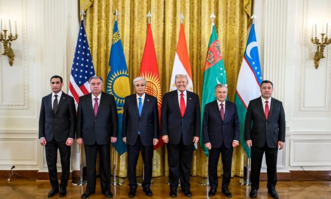 Zradili Putina? Velebili "posla z nebies"