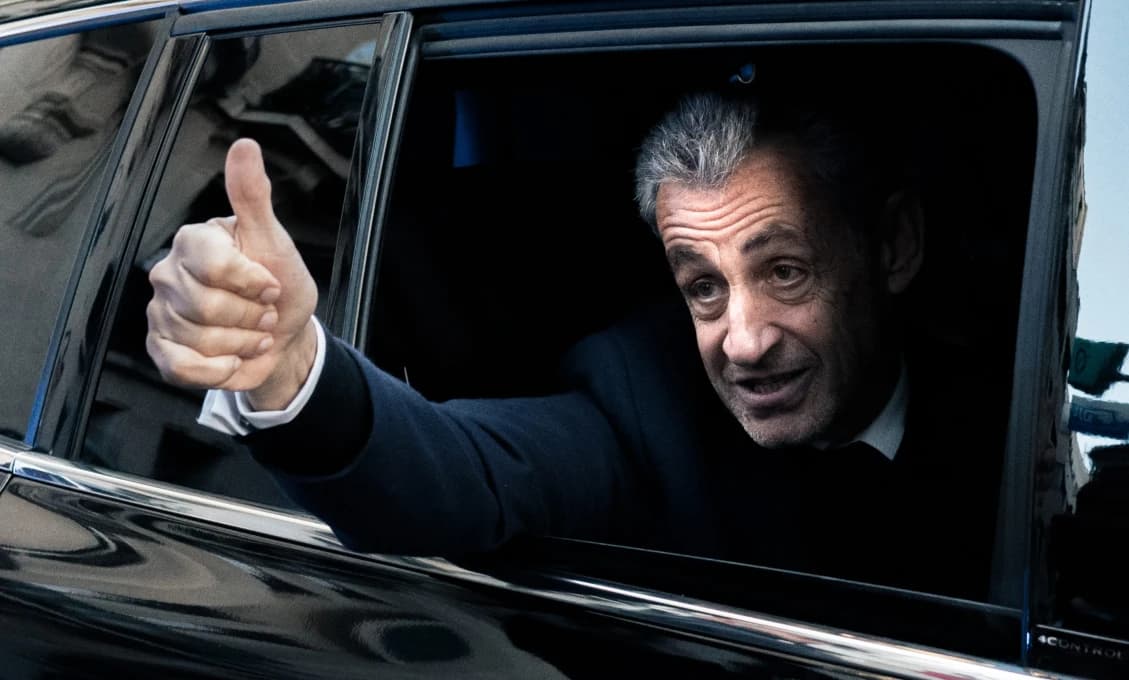 Súd nariadil prepustenie francúzskeho exprezidenta Sarkozyho z väzenia