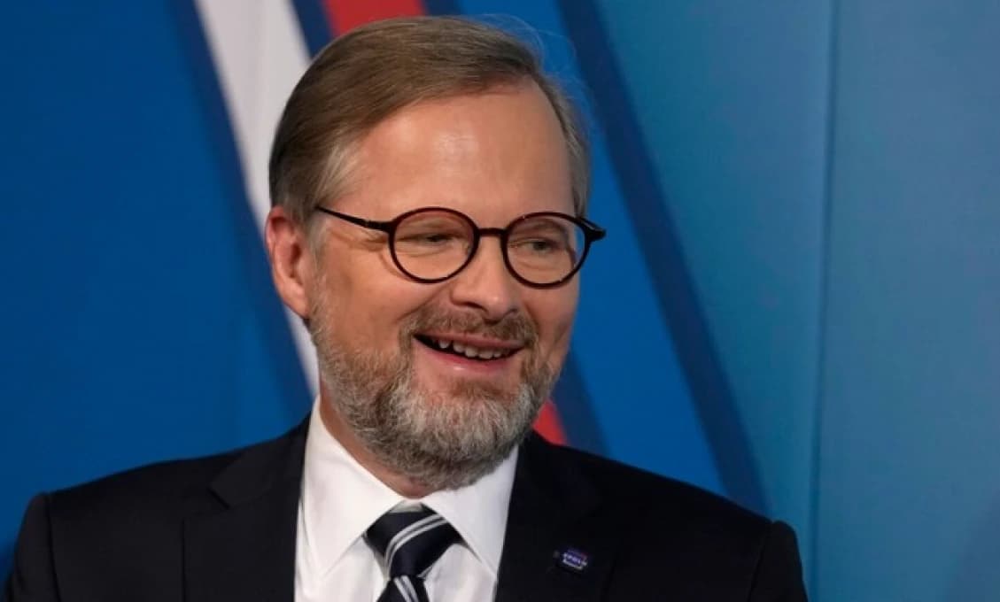 Pápež vyznamenal zvrhnutého premiéra Fialu - "Za statočnosť a zásluhy"