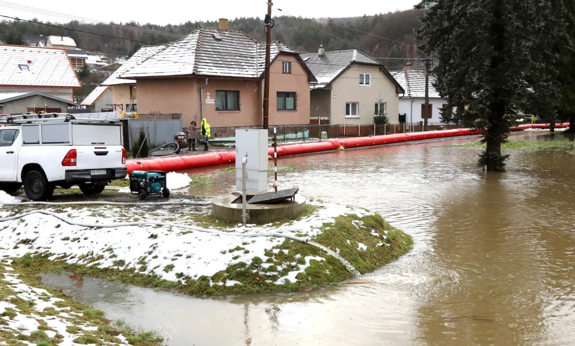 Hron a Slatina sa búria: Zvolen čelí najvyššej výstrahe a pripravuje záchranné plány