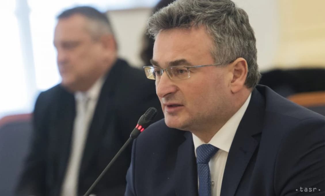I. Fiačan apeloval, aby NR SR zvolila kandidátov na uvoľnené miesto sudcu ÚS