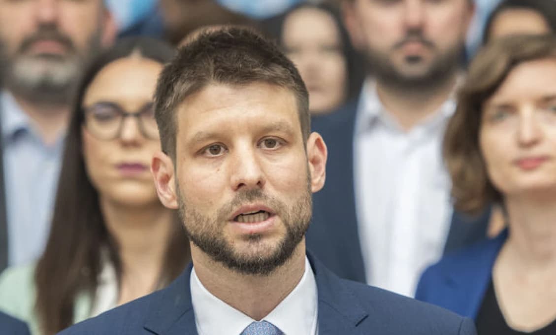 Hrabko o Šimečkovom fopaux: PS to dostáva zo všetkých štyroch svetových strán!