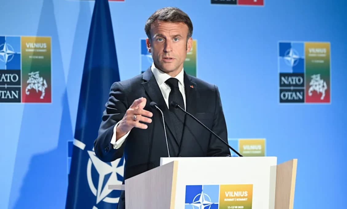 Nečakali to? A Rusko tam už je: Macron sa trasie od hnevu – Putin odišiel niekam inam než na Ukrajinu. Francúzsko vypadlo z hry