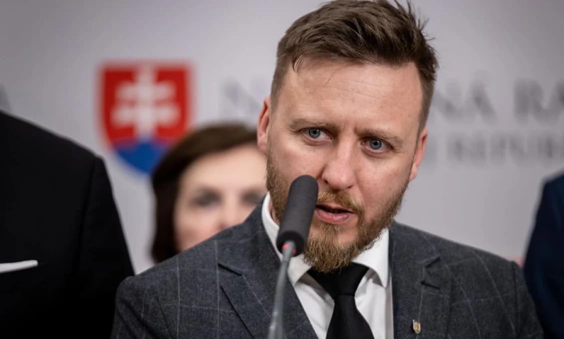 Splnomocnenec Kotlár sa naplno vracia do boja PROTI mRNA vakcínam