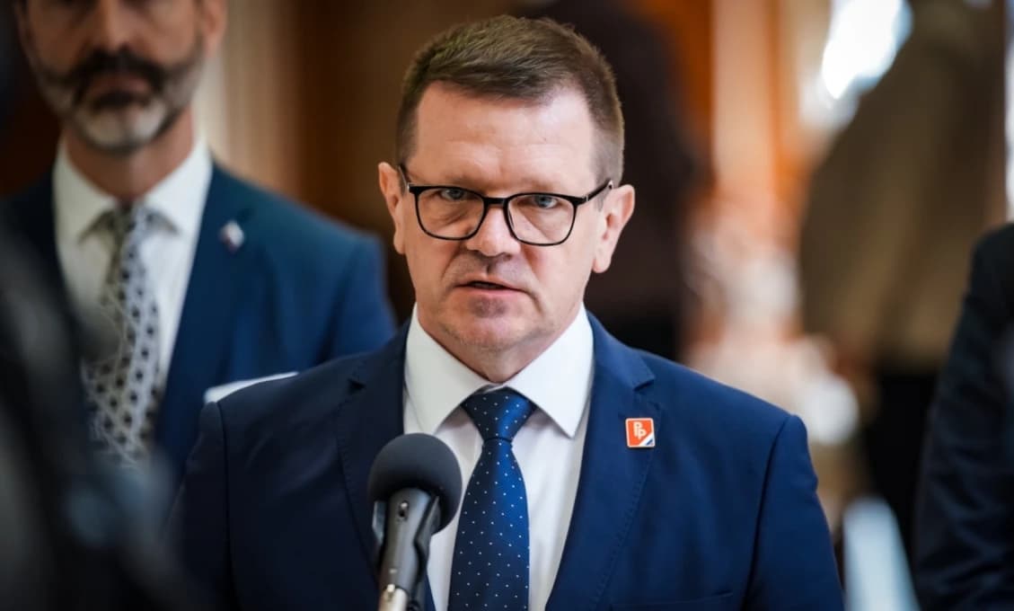 Mainstream prilieva olej do ohňa! Kmec sa búri proti ‘progresívnym klamstvám