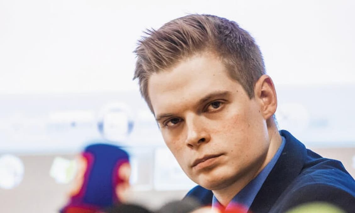 TRAPAS! Davidko Púchovský - Mr. HOAXY a PODVODY - si opäť strelil do vlastného kolena